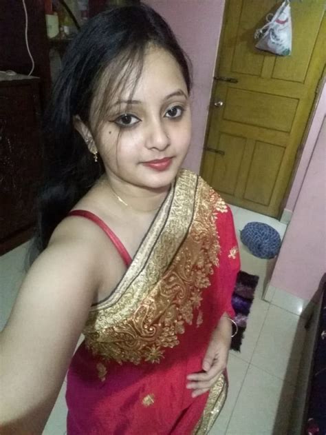 hot bhabhi nude pic|Bhabhi Nude Pics